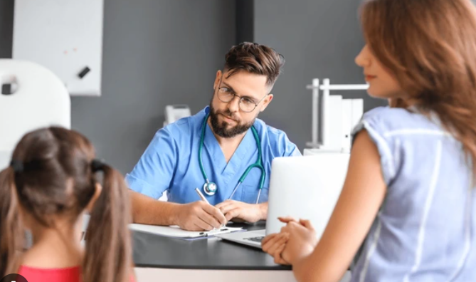 Dermatologist Tested vs. Dermatologist Approved – What’s the Difference?